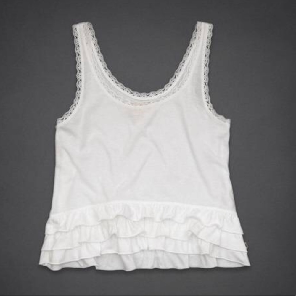 Hollister crop tank top with ruffles ✨